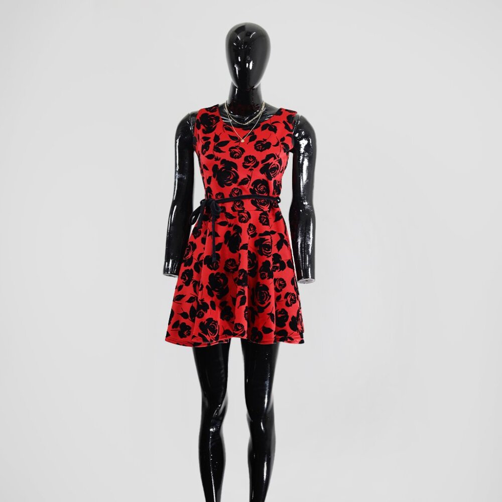 Chic Urban Diva Red & Black Rose Party Skater Dress